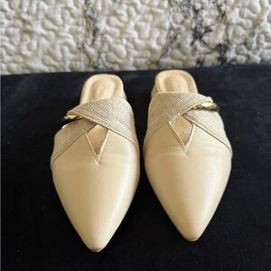 Source Unknown Cream and Gold Women's Mules